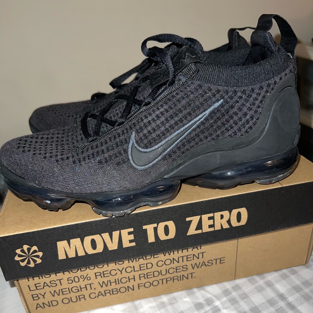 Air Vapormax 2021 - Grade school